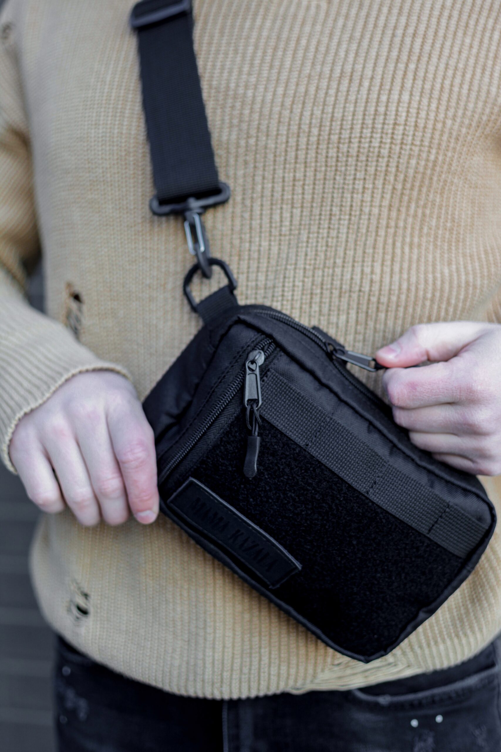 MINISQUARE чорна з панеллю VELCRO – MamaKazala (Мама Казала)